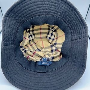 Navy Burberry Bucket Hat - Classic Style, Timeless Appeal, Iconic Brand